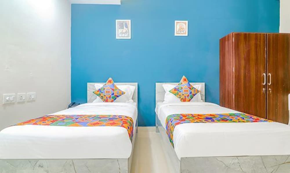 FabHotel Broholic Suites I
