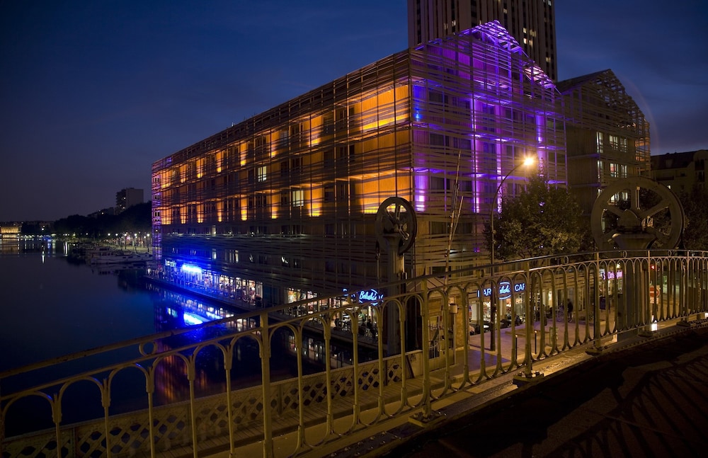 Holiday Inn Express Paris-Canal de la Villette by IHG