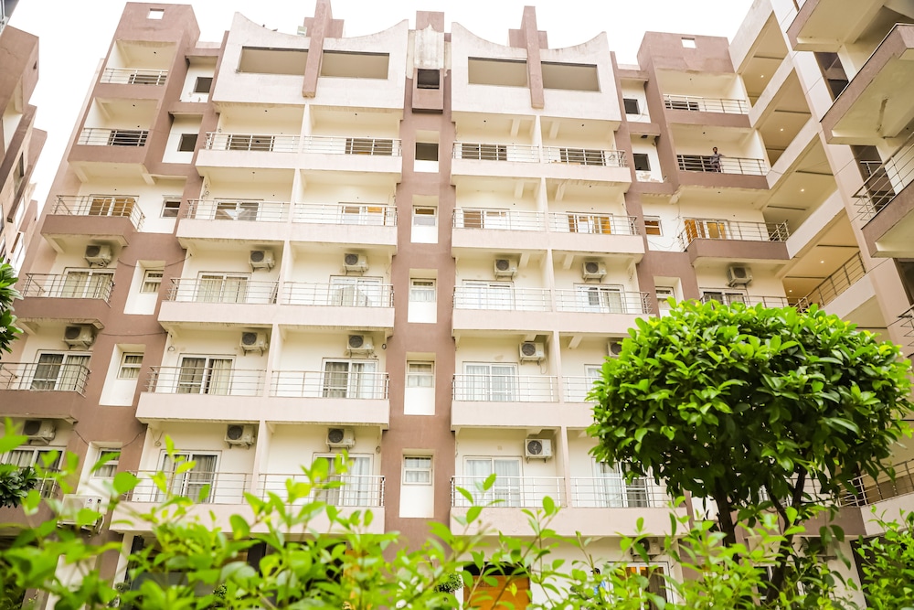 Hotel Shri Radha Nikunj at Prem Mandir
