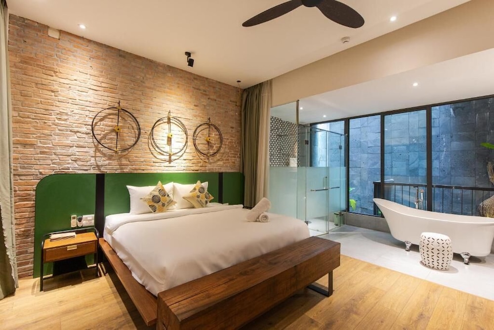 Seaforest Hotel by Haviland