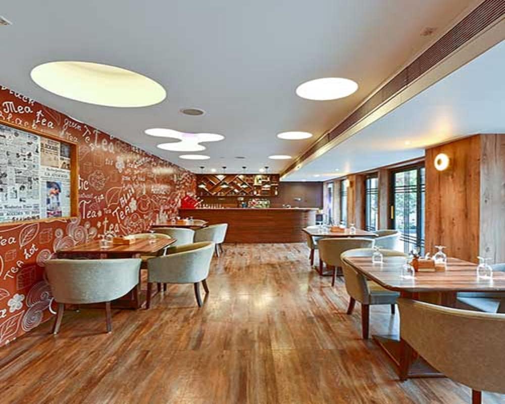 Hotel Page One