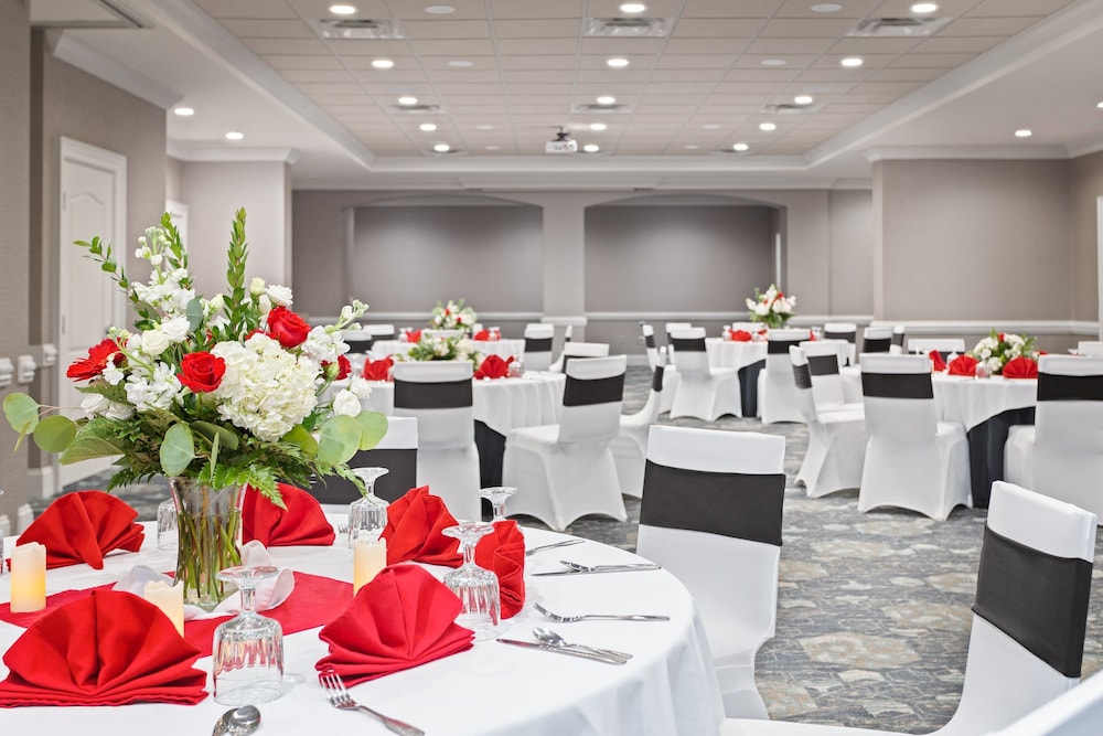 Holiday Inn Conference Center - Valdosta by IHG