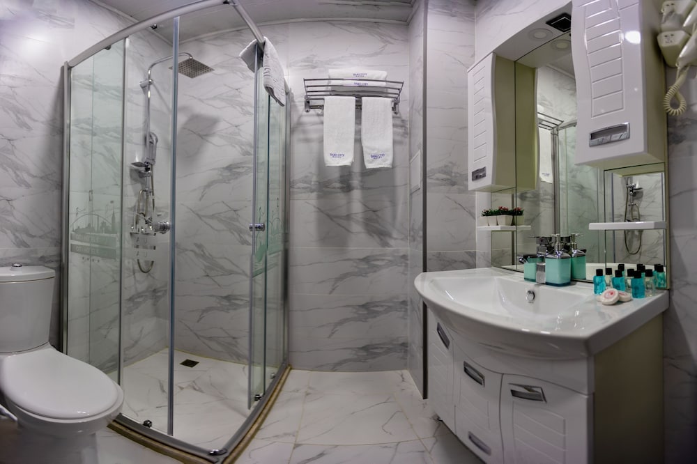 Center Hotel Baku