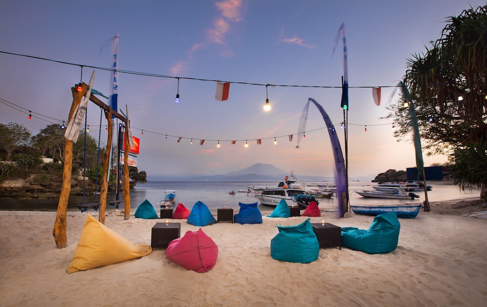 The Tanis Beach Resort Nusa Lembongan