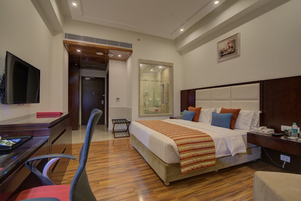 Ramada by Wyndham New Delhi Pitampura