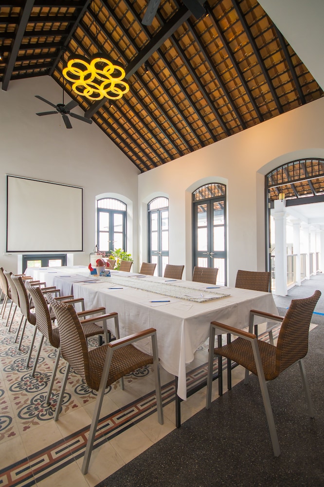 Little Nyonya Hotel