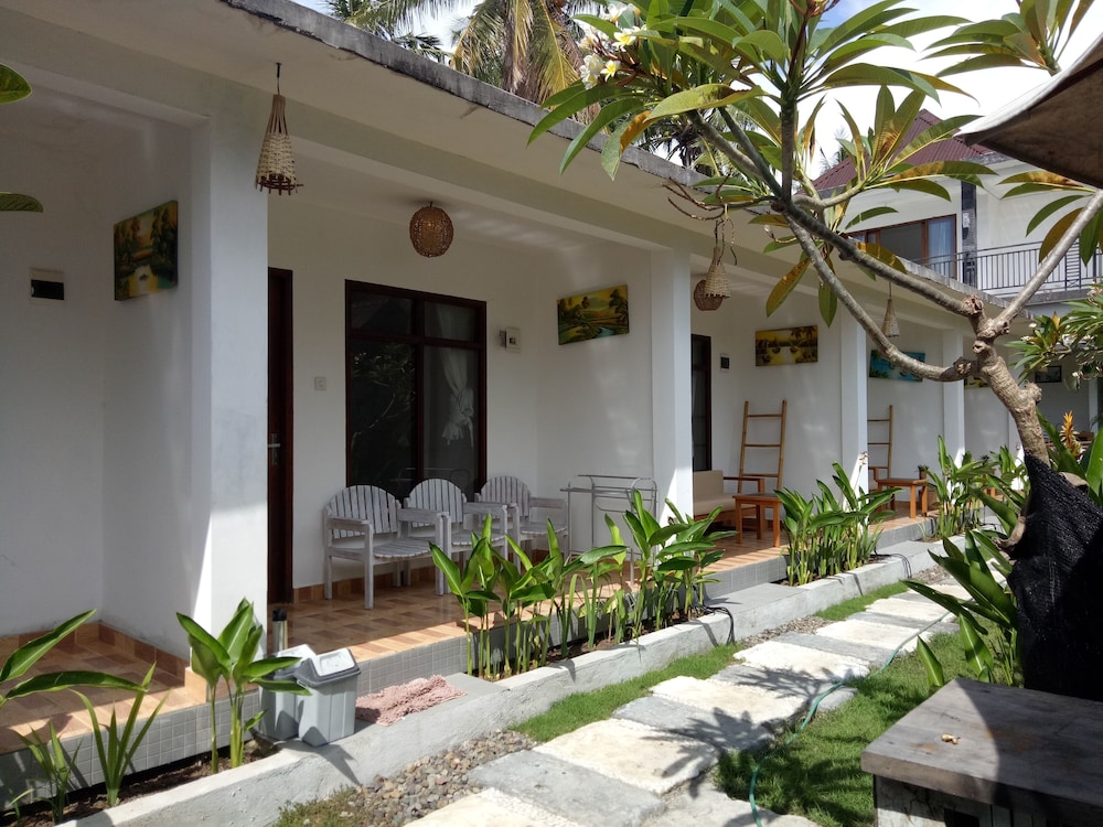 Palm Trees Villas