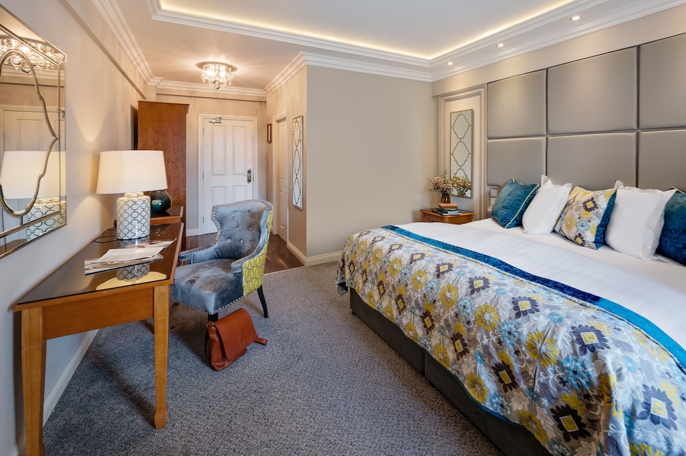 Cork’s Vienna Woods Hotel and Villas