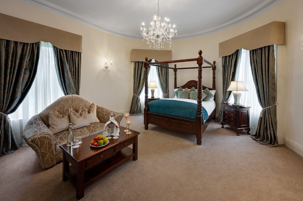 Cork’s Vienna Woods Hotel and Villas