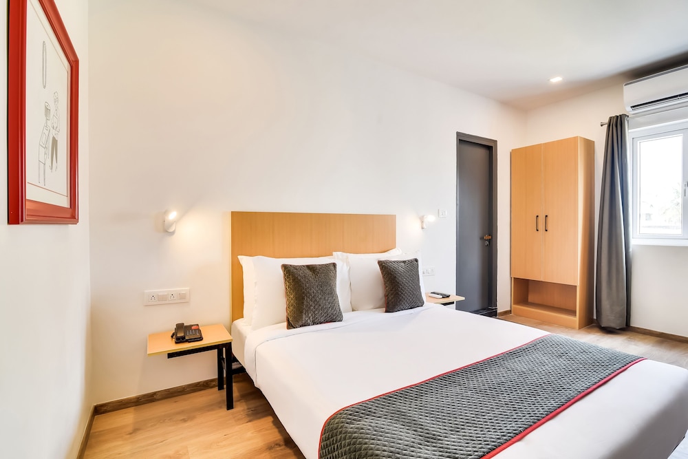 Super Townhouse Ulsoor Near Halasuru Metro Station