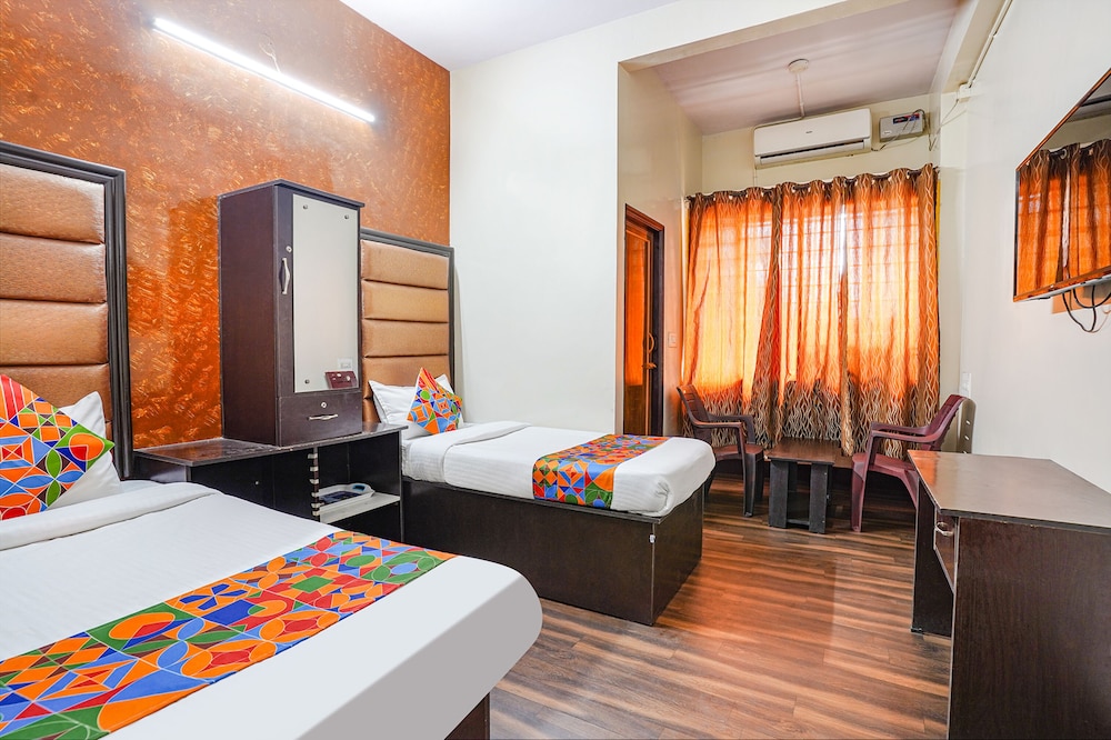 FabHotel Pavithraa Edition