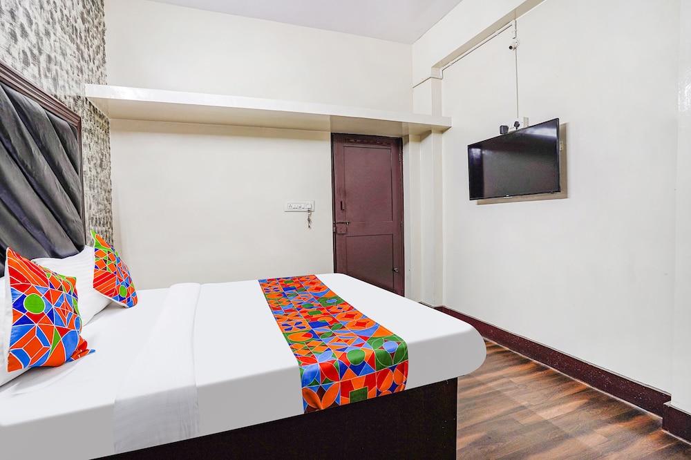 FabHotel Pavithraa Edition