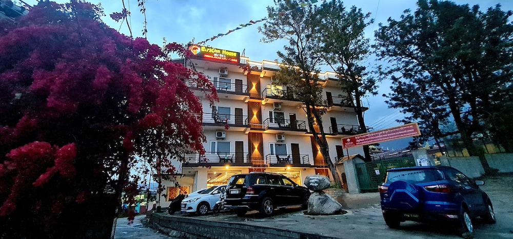 Hotel Buddha House Himalayan Brothers