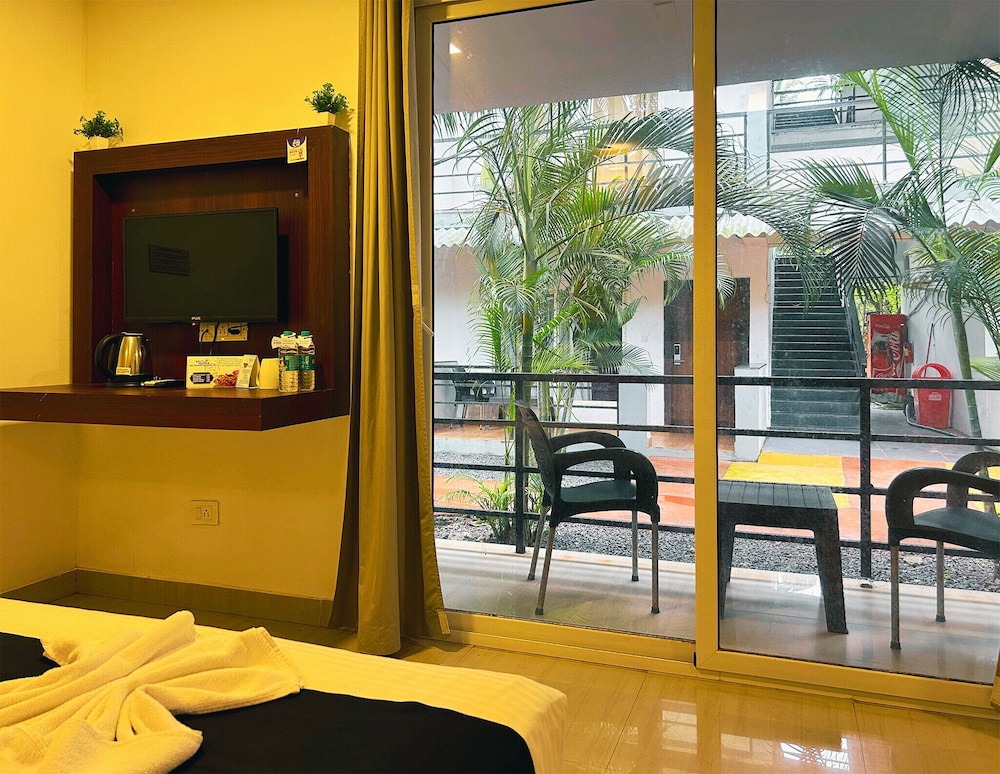 Bay Breeze Hotels and Resorts