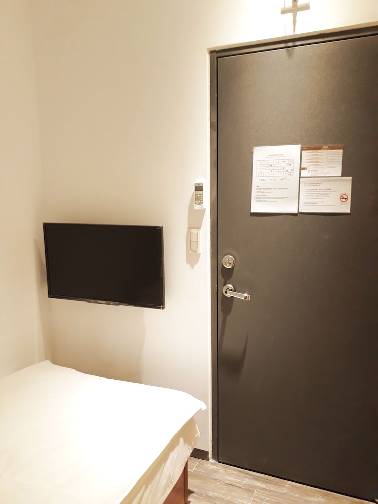 Lutel Hotel Xpark Gloria Outlets Shin Kong Cinemas