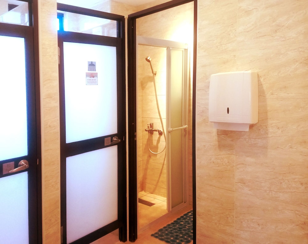 Lutel Hotel Xpark Gloria Outlets Shin Kong Cinemas