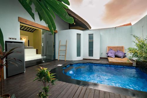 Stay Shark Villas