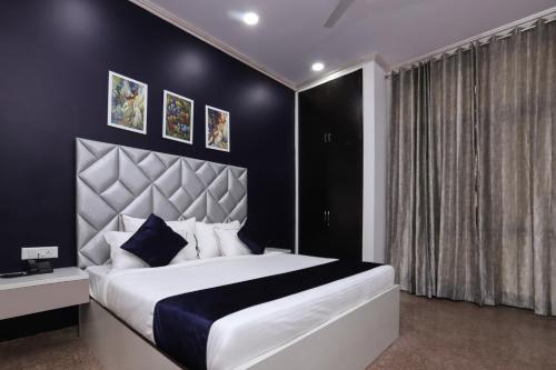 Hotel Vizima Palace Near Wave City Center