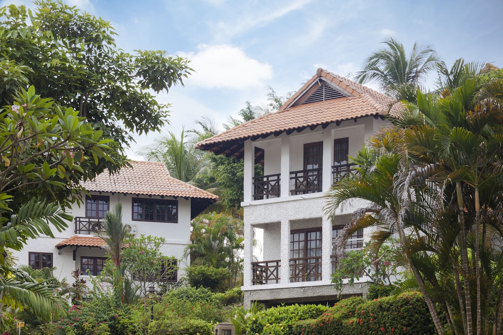 Nongsa Point Marina & Resort
