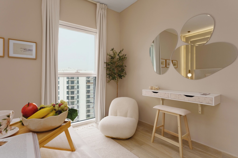 Maison Privee - Charming Retreat w/ Panoramic Views on Yas Island