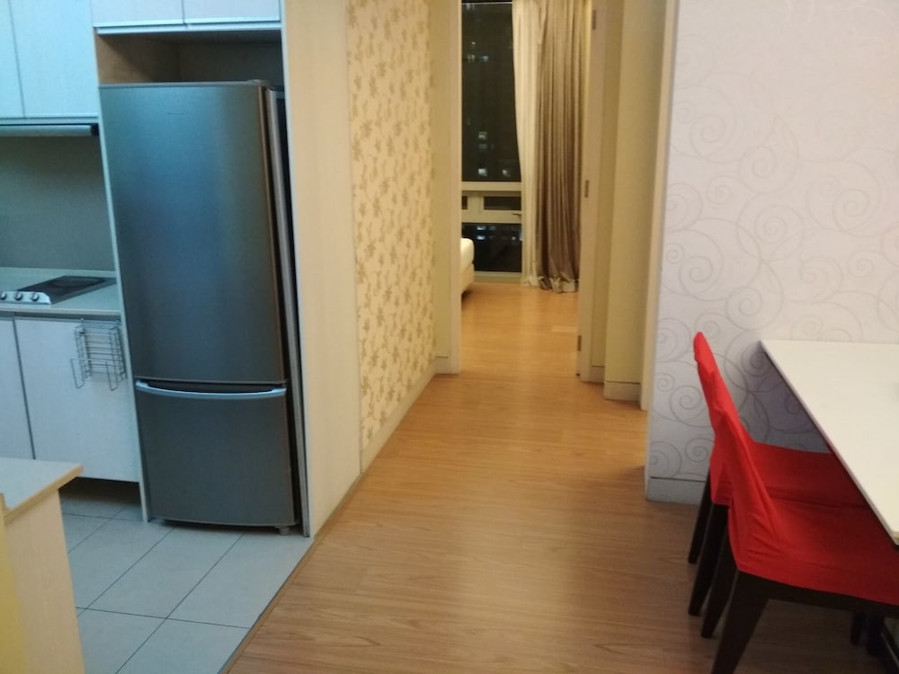 Queens Service Suite at Swiss Garden Residences