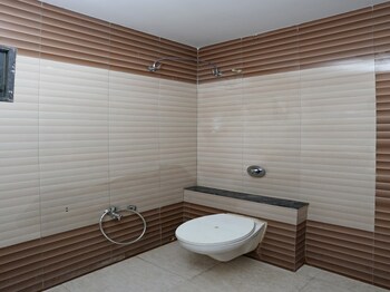 Golden Sands Apartments