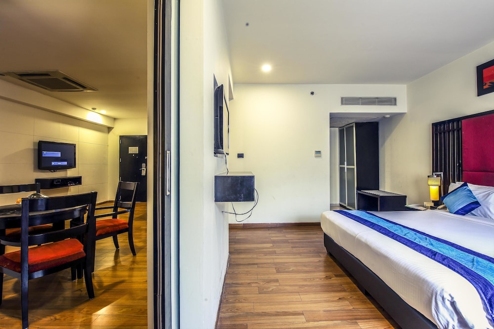 Ebony Boutique Hotel