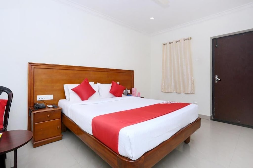 Oyo 5556 Hotel Nnp Grand