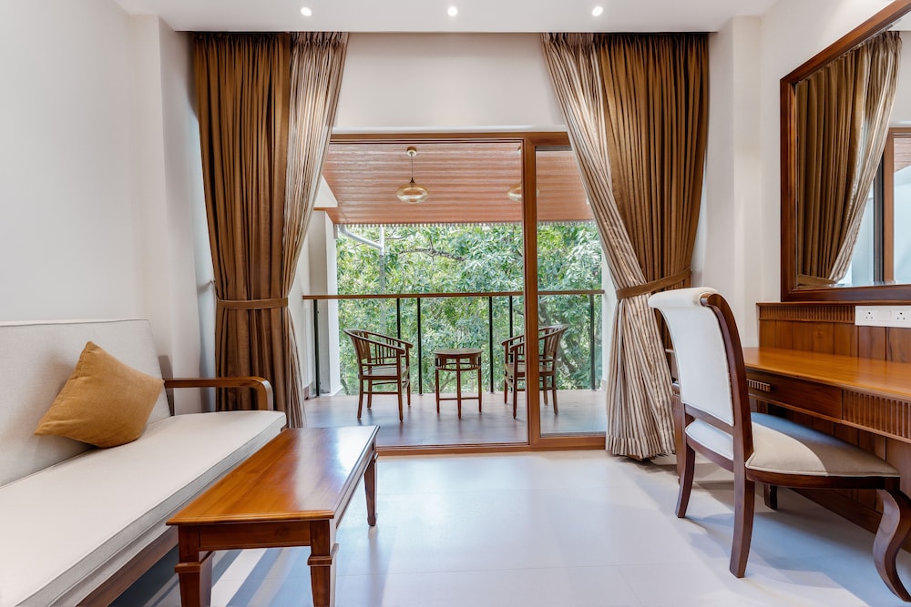 Le Montfort Resort