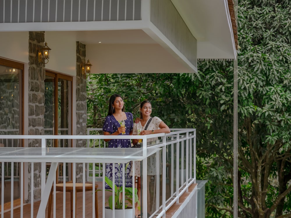 Le Montfort Resort