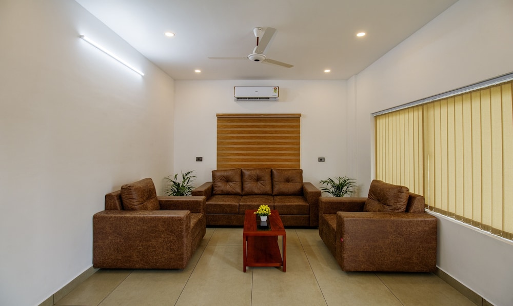 Treebo Amigos Residency Cochin Airport Hotel