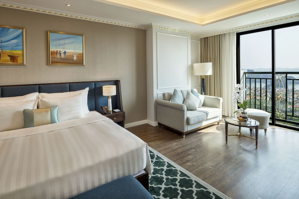 FLC Halong Bay Golf Club & Luxury Resort