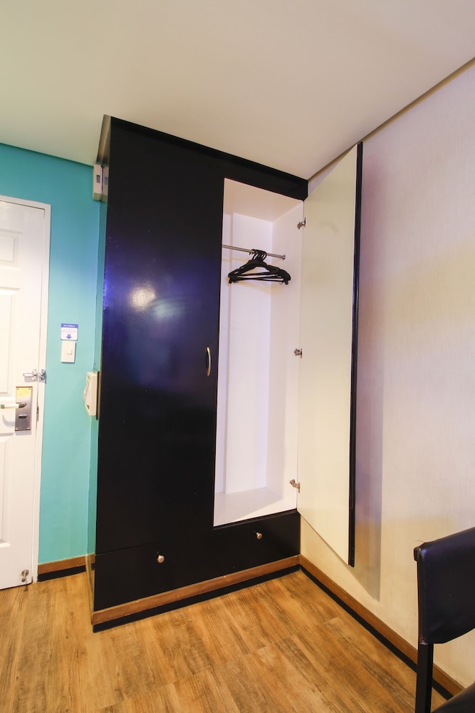 Hotel DreamWorld Araneta Cubao