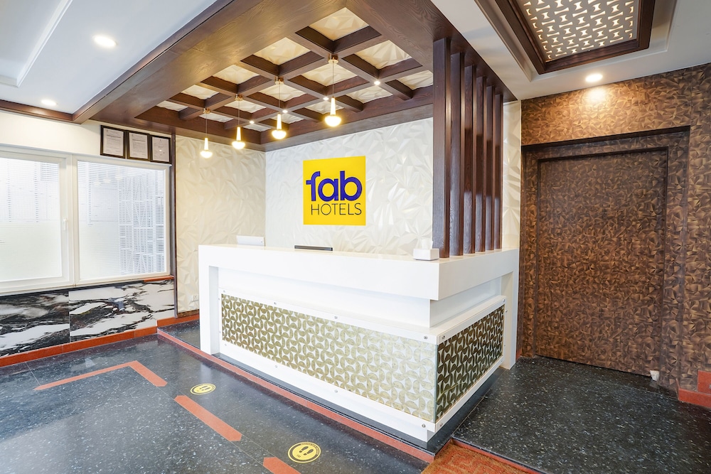 FabHotel Savi Inn - Nr. Mantri Square Mall