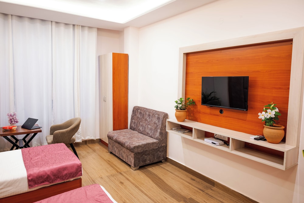 Hotel Sagar Residency - Best Mountain View Hotel in Palampur 