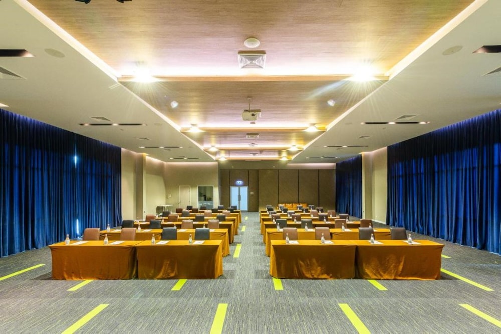 Paeva Luxury Serviced Residence