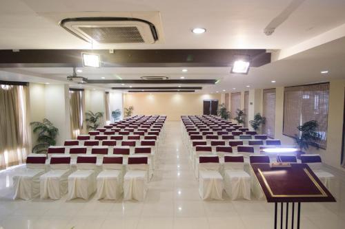 Grand Sarovar Portico