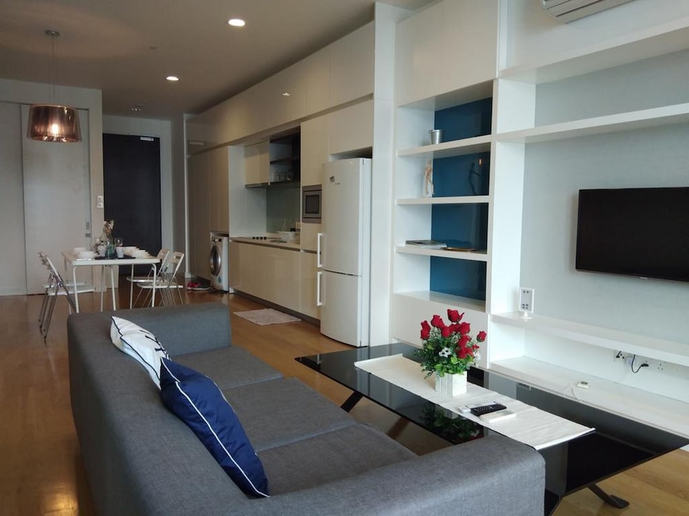 KL Platinum Suites by SNC