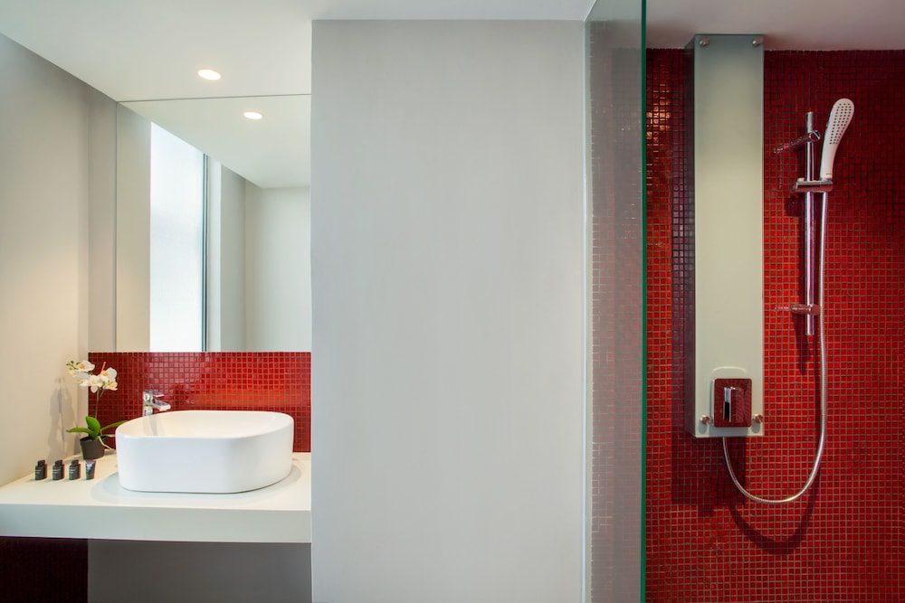 Days Hotel and Suites Fraser Business Park KL