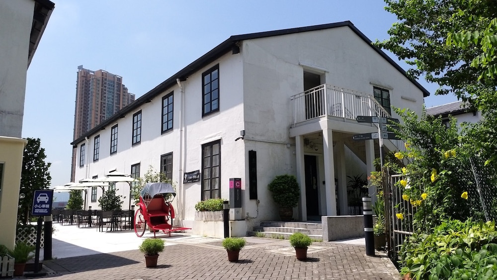 Heritage Lodge