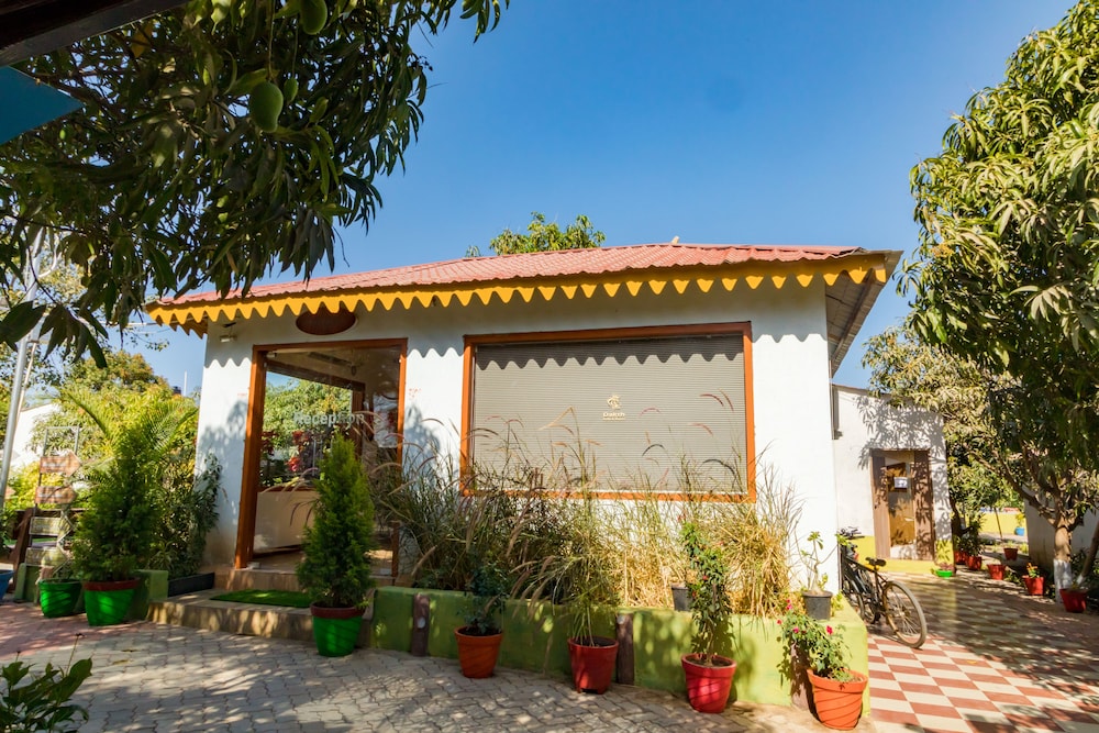 Daksh Resort and Amusement Park