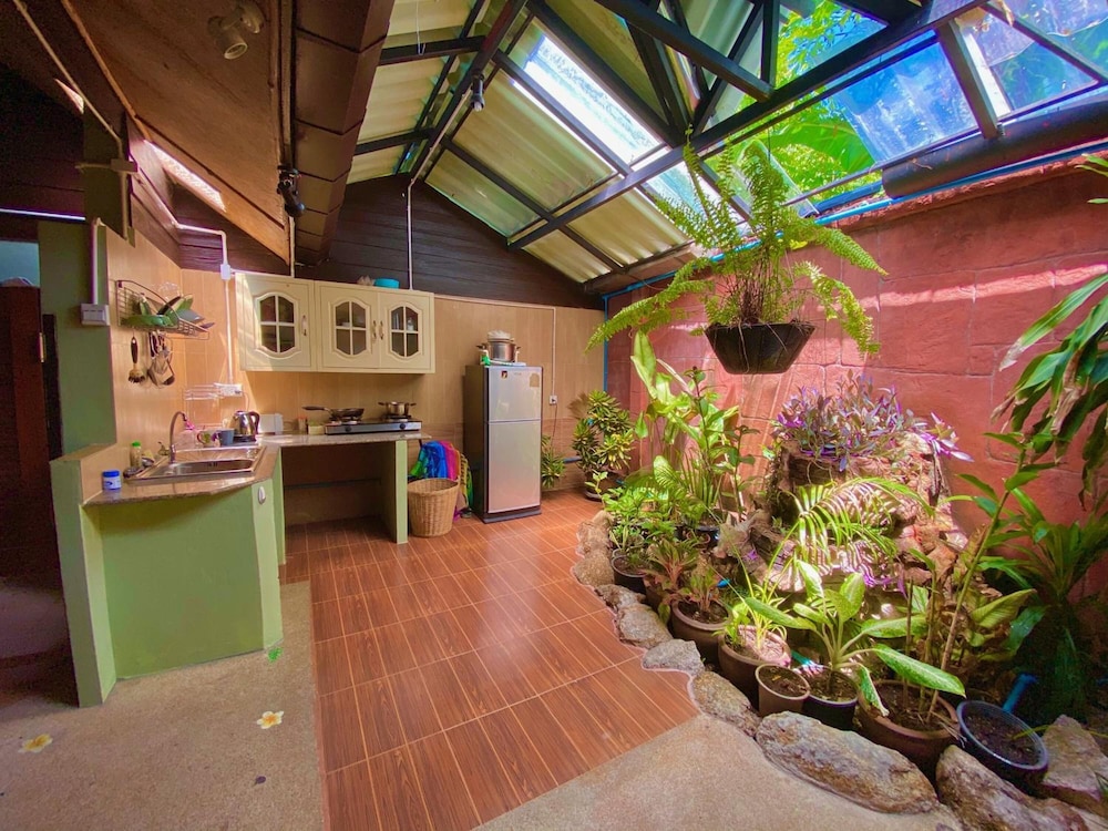 Shanti Lodge Phuket