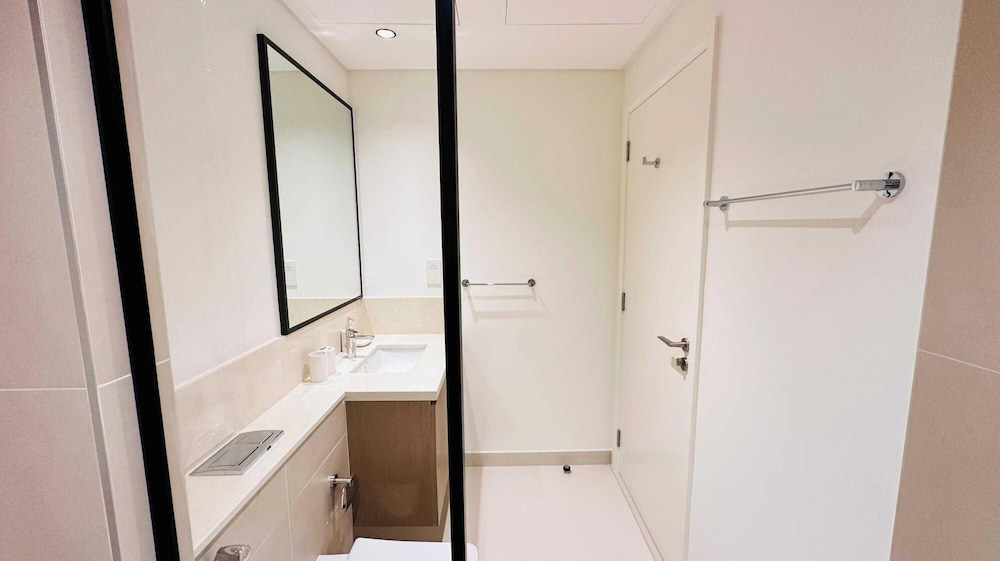 OYO 1349 Home Burj Crown Luxury 1Bed Apartment
