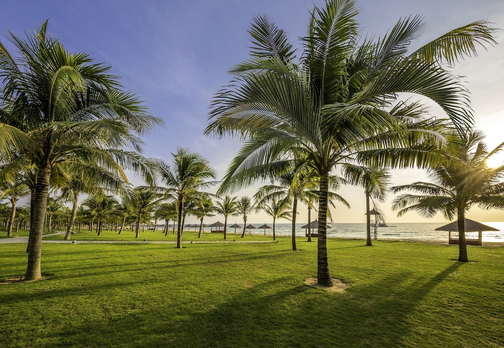 Wyndham Grand Phu Quoc