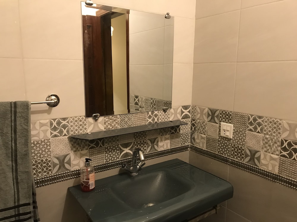 Lovely 1 bed House in Lahore