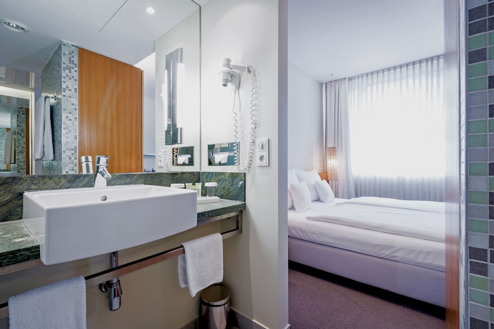 Lindner Hotel Berlin Ku’damm, part of JdV by Hyatt