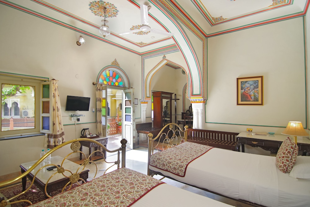 Alsisar Haveli - Heritage Hotel