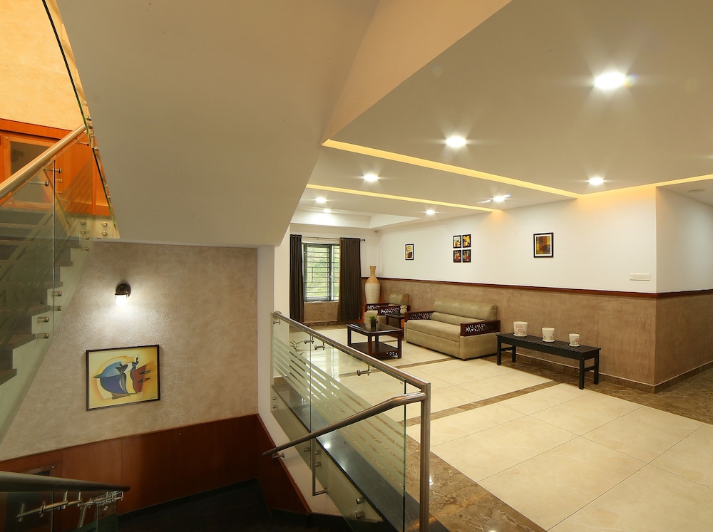 Kgees Hill Town Hotel