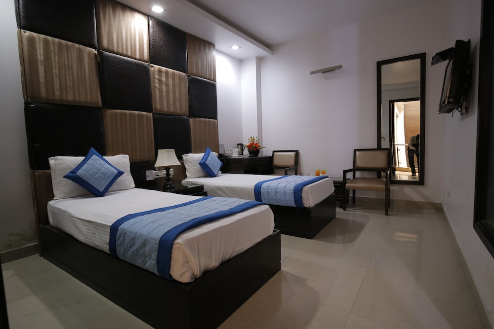 Hotel Delhi Pride