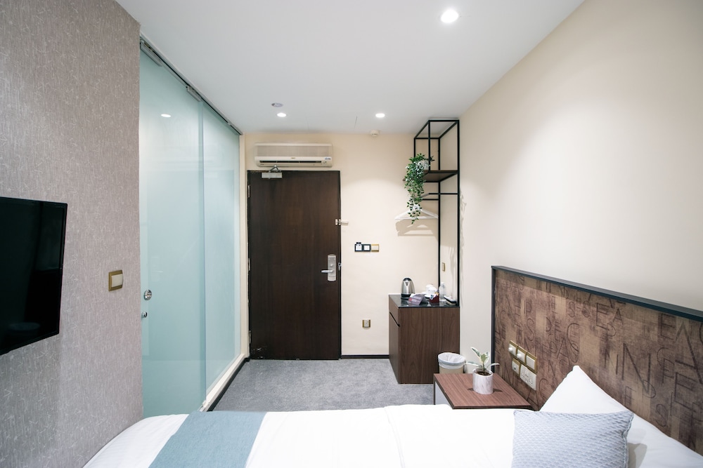 Harbour Ville Hotel Hamilton - Lavender